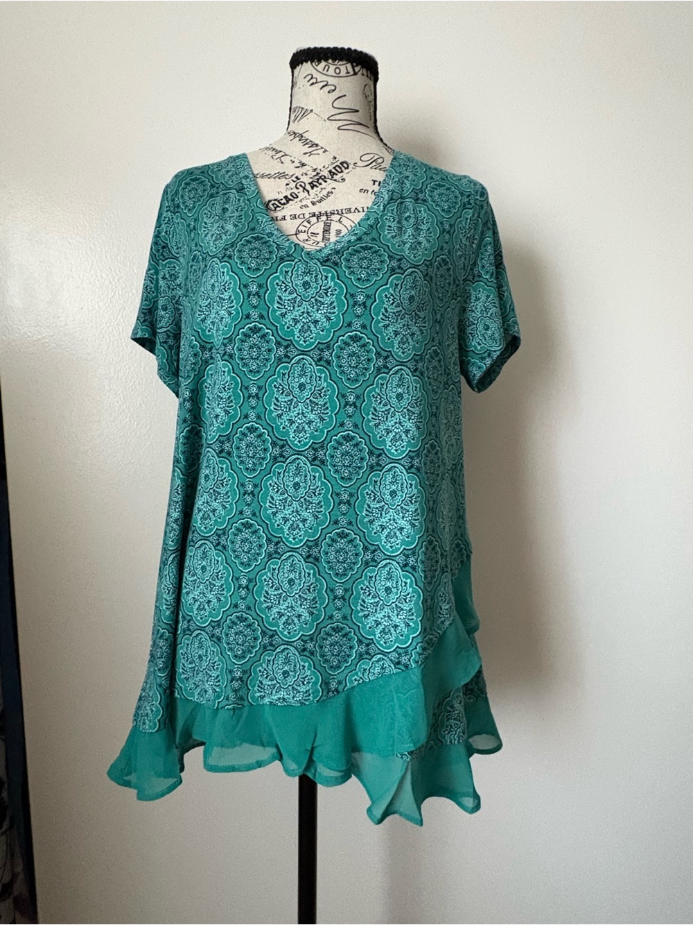 JM Collection Teal Medallion Ruffle-Hem V-Neck Tunic